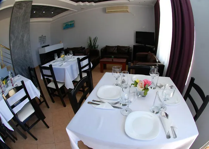 Ξενοδοχείο με διαμερίσματα Doka