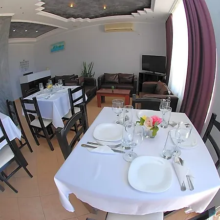 Aparthotel Doka 3*