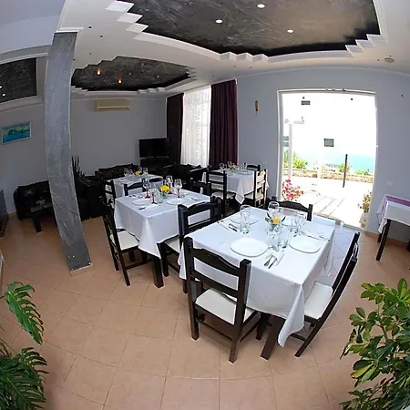 Doka 3* Sarandë